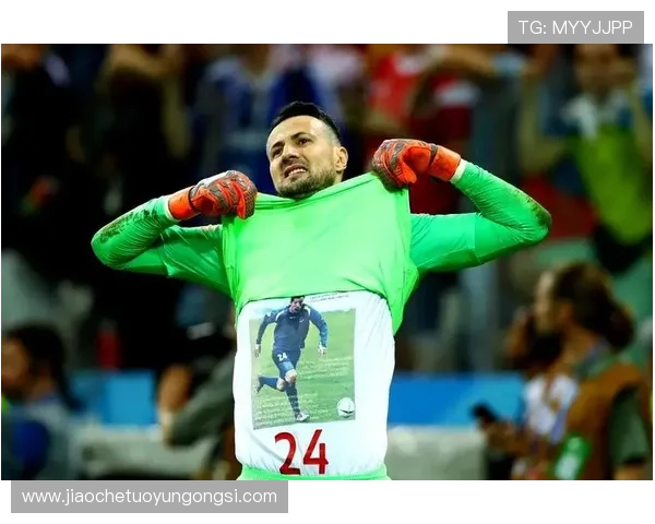 13号足球明星门将的传奇故事与职业生涯的辉煌成就分析